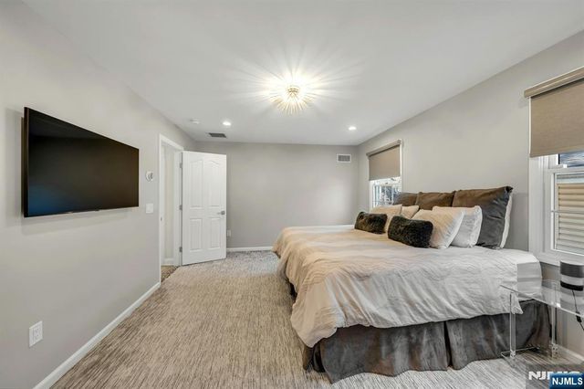 460 New Bridge Road, Bergenfield, NJ 07621