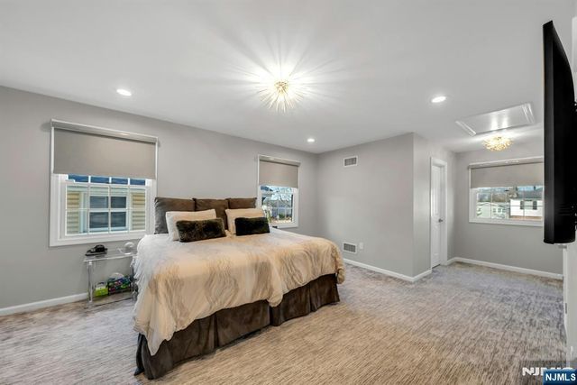 460 New Bridge Road, Bergenfield, NJ 07621