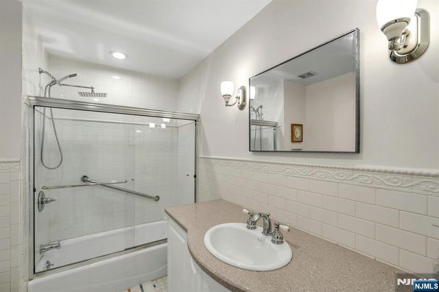 460 New Bridge Road, Bergenfield, NJ 07621