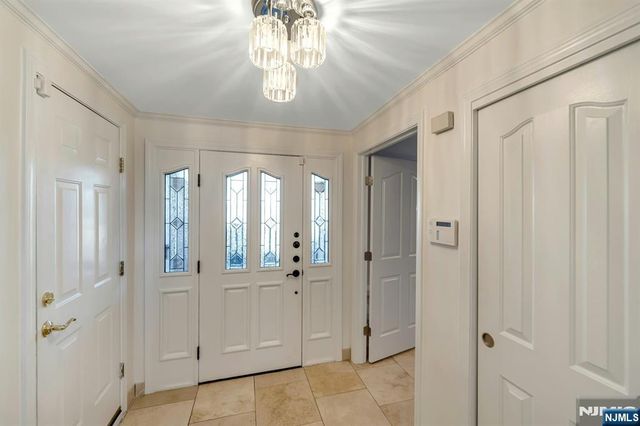 460 New Bridge Road, Bergenfield, NJ 07621
