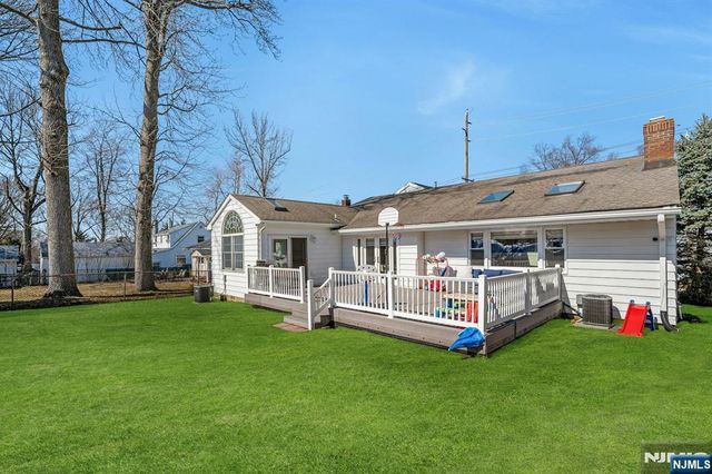 460 New Bridge Road, Bergenfield, NJ 07621