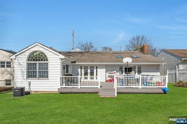 460 New Bridge Road, Bergenfield, NJ 07621