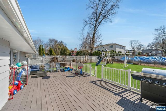 460 New Bridge Road, Bergenfield, NJ 07621