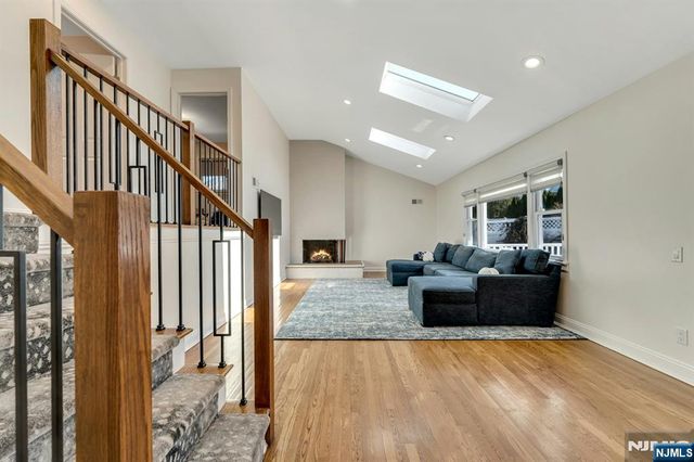 460 New Bridge Road, Bergenfield, NJ 07621