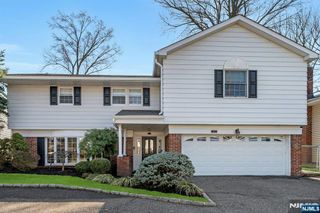 460 New Bridge Road, Bergenfield, NJ 07621