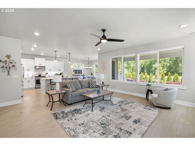 13806 Ne 102ND St, Vancouver, WA 98682