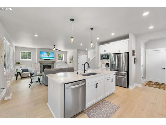13806 Ne 102ND St, Vancouver, WA 98682