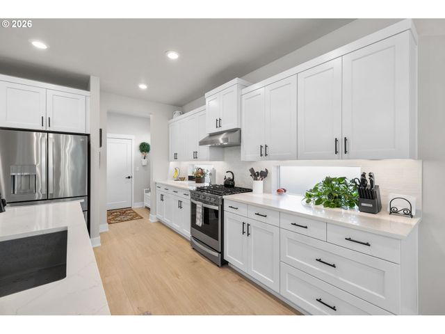 13806 Ne 102ND St, Vancouver, WA 98682