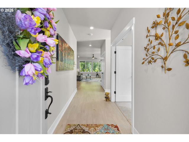 13806 Ne 102ND St, Vancouver, WA 98682