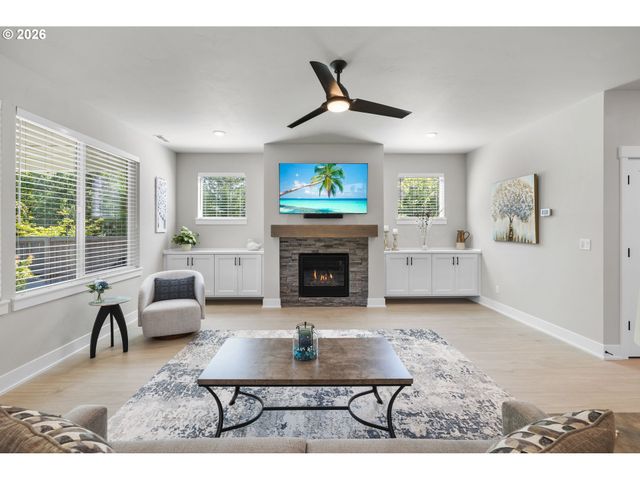 13806 Ne 102ND St, Vancouver, WA 98682
