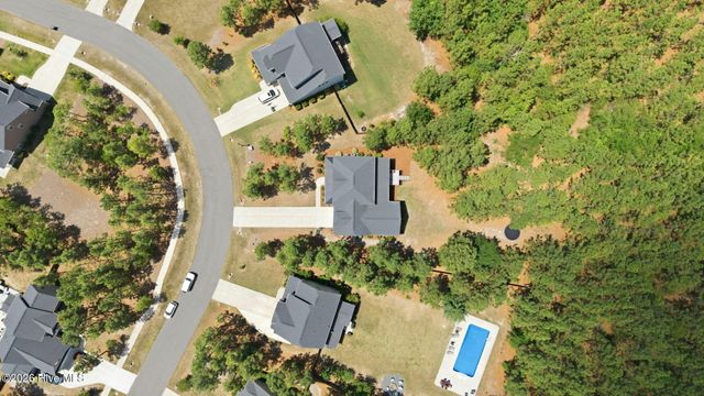 834 Winston Pines Drive, Aberdeen, NC 28315