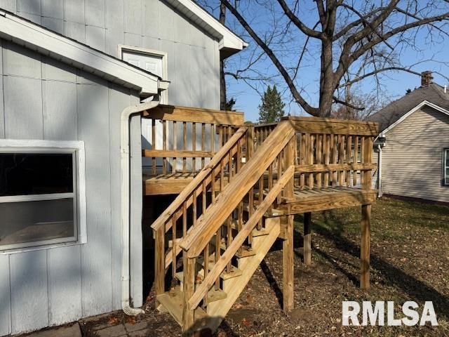 601 W WILLOW Street, Carbondale, IL 62901