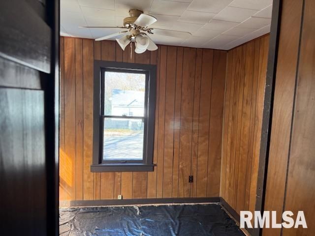 601 W WILLOW Street, Carbondale, IL 62901