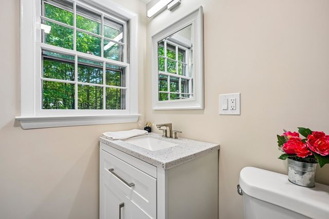 180 Hudson Rd, Stow, MA 01775