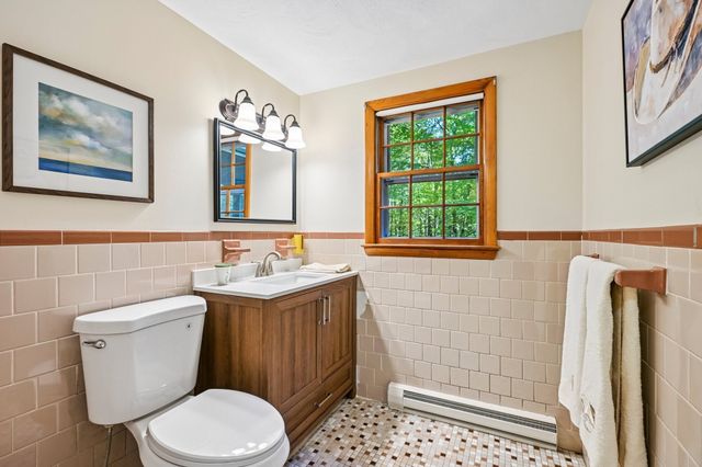 180 Hudson Rd, Stow, MA 01775
