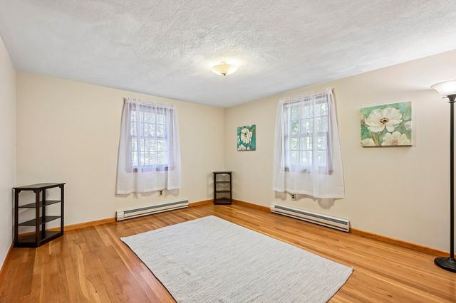 180 Hudson Rd, Stow, MA 01775