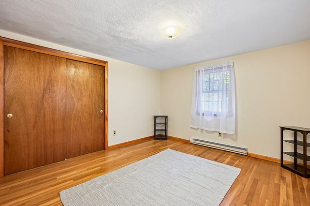 180 Hudson Rd, Stow, MA 01775