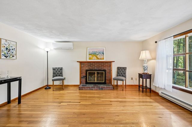 180 Hudson Rd, Stow, MA 01775