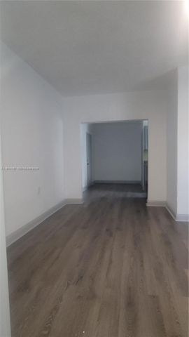 1322 SW 7th St 4, Miami, FL 33135