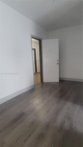 1322 SW 7th St 4, Miami, FL 33135