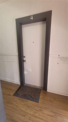 1322 SW 7th St 4, Miami, FL 33135