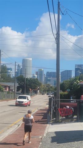 1322 SW 7th St 4, Miami, FL 33135