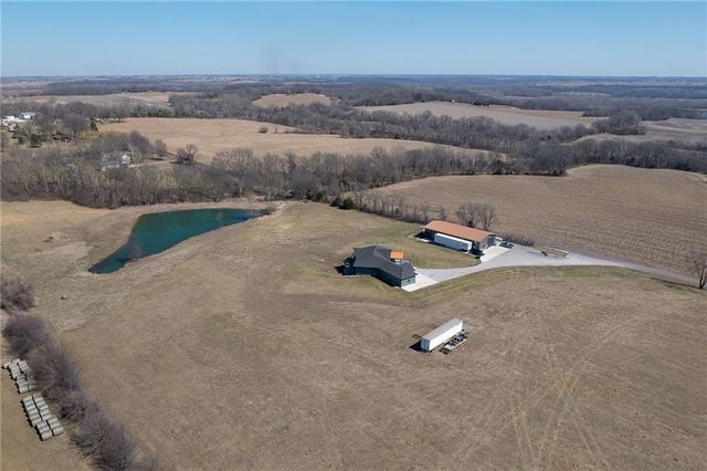 7300 80th Road, St Joseph, MO 64507