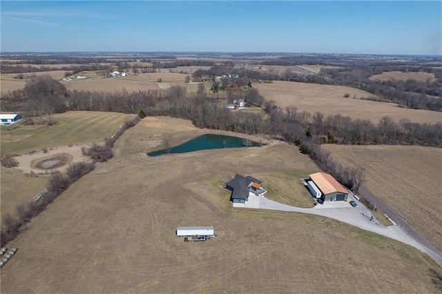 7300 80th Road, St Joseph, MO 64507