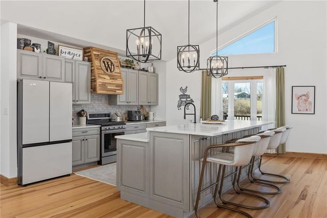 7300 80th Road, St Joseph, MO 64507