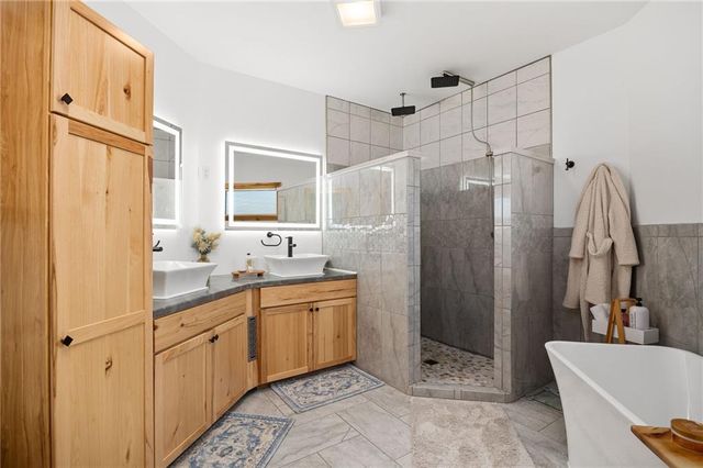 7300 80th Road, St Joseph, MO 64507