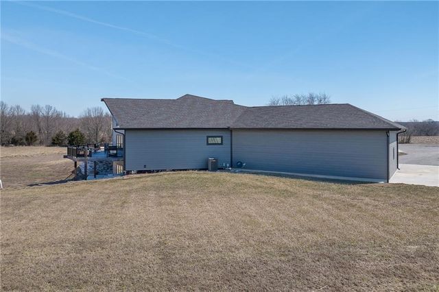 7300 80th Road, St Joseph, MO 64507