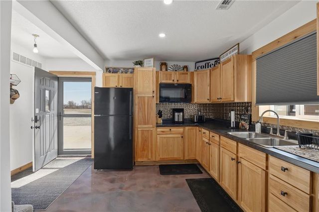 7300 80th Road, St Joseph, MO 64507