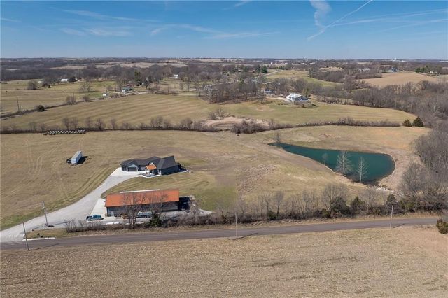 7300 80th Road, St Joseph, MO 64507