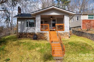 48 Wellington Drive, Asheville, NC 28804