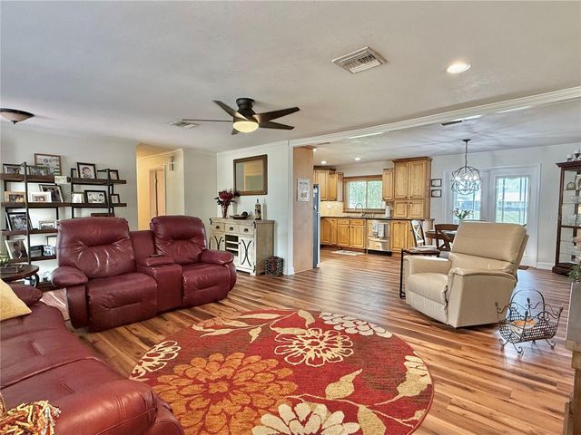 233 GREENSVIEW DRIVE, Avon Park, FL 33825