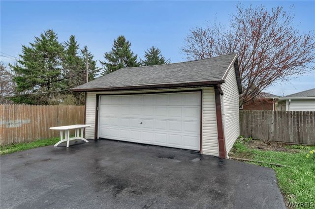 677 Harlem Road, West Seneca, NY 14224
