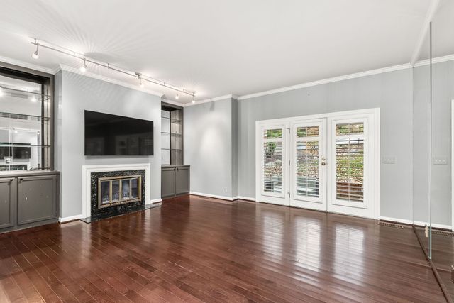 201 Westchase Dr, Nashville, TN 37205