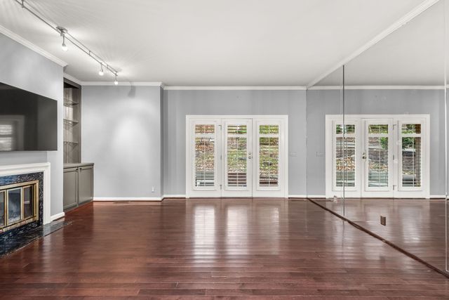 201 Westchase Dr, Nashville, TN 37205