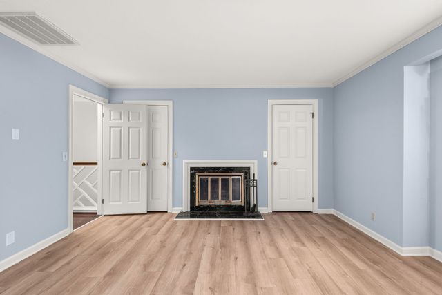 201 Westchase Dr, Nashville, TN 37205