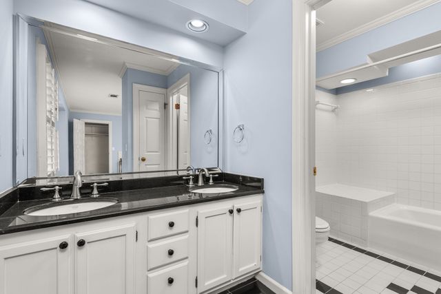 201 Westchase Dr, Nashville, TN 37205