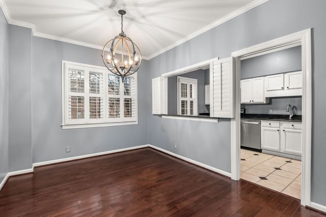 201 Westchase Dr, Nashville, TN 37205