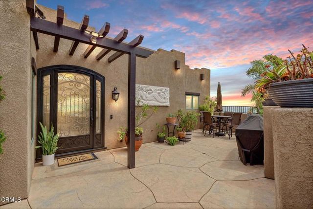 300 N Kalorama Street, Ventura, CA 93001