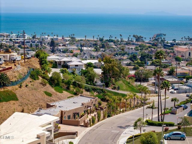 300 N Kalorama Street, Ventura, CA 93001