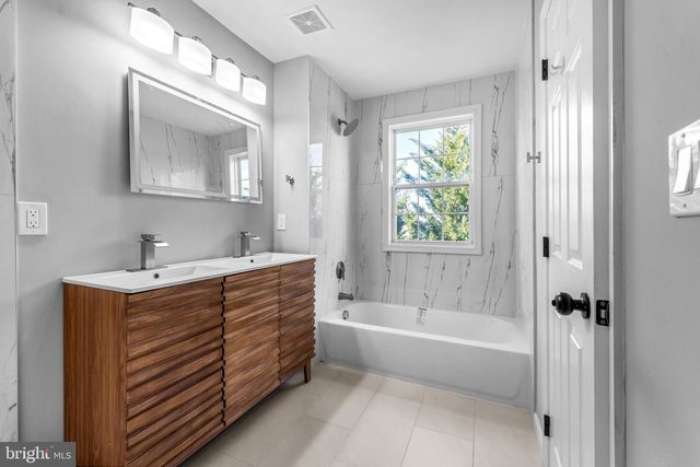 149 58TH ST SE, Washington, DC 20019