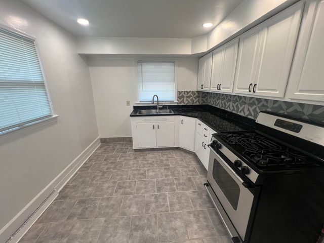 646 N New Hampshire Street, Gary, IN 46403