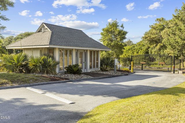 8713 Plantation Drive 402, Emerald Isle, NC 28594