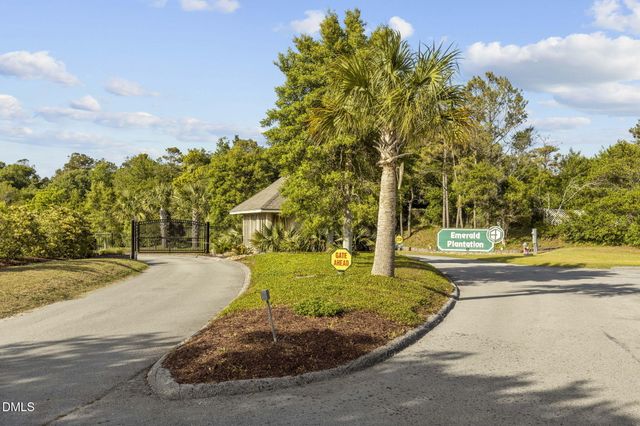 8713 Plantation Drive 402, Emerald Isle, NC 28594