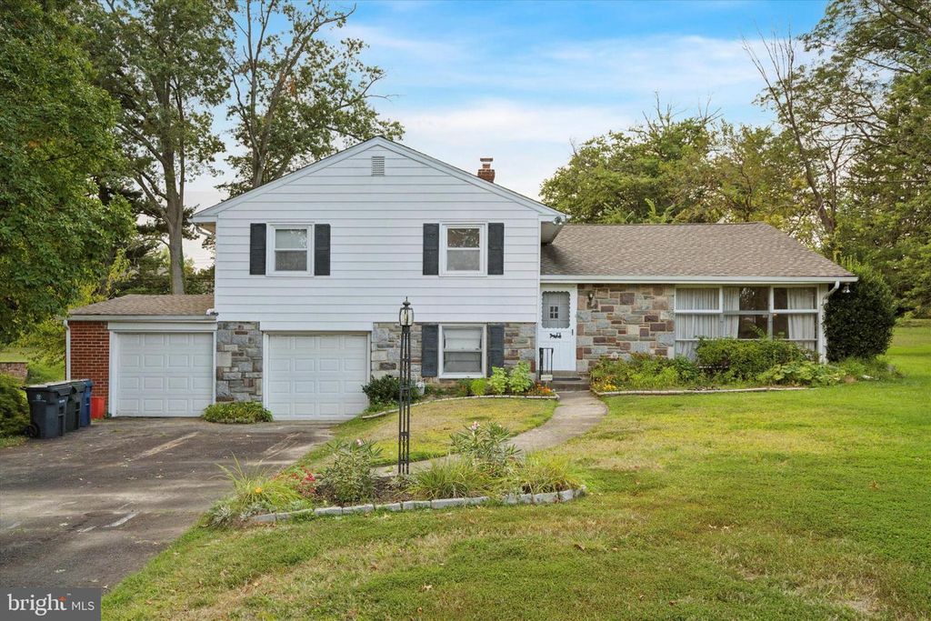 1242 JUNE RD, Huntingdon Valley, PA 19006