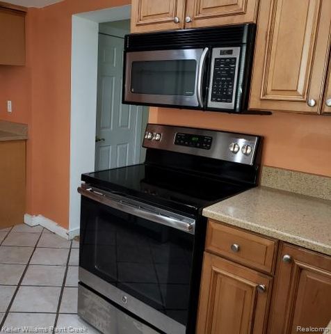 5615 John R Road, Troy, MI 48085