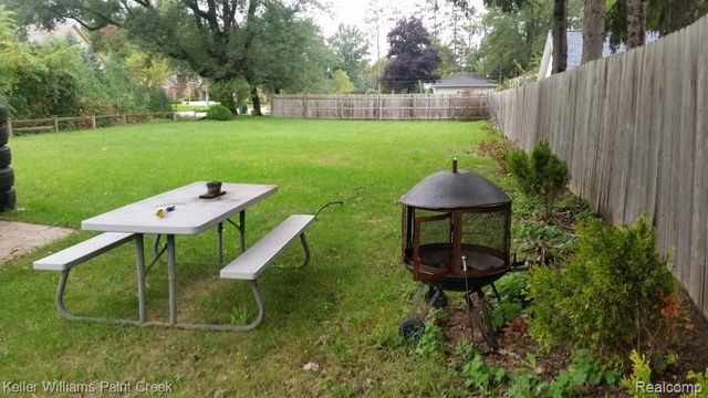 5615 John R Road, Troy, MI 48085